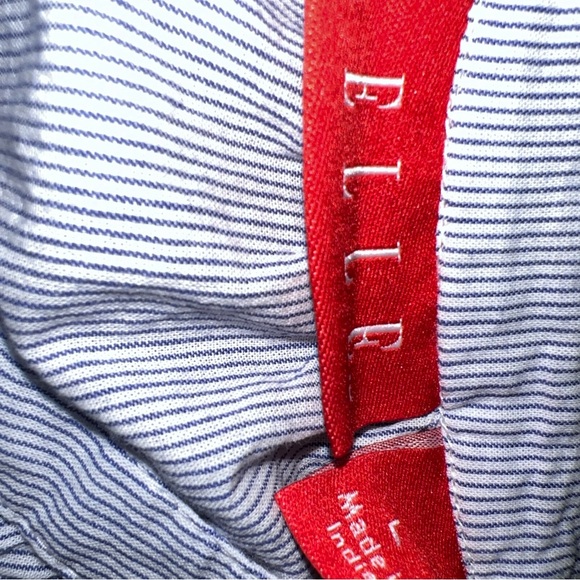 Elle Ruffled Blouse - Picture 2 of 3